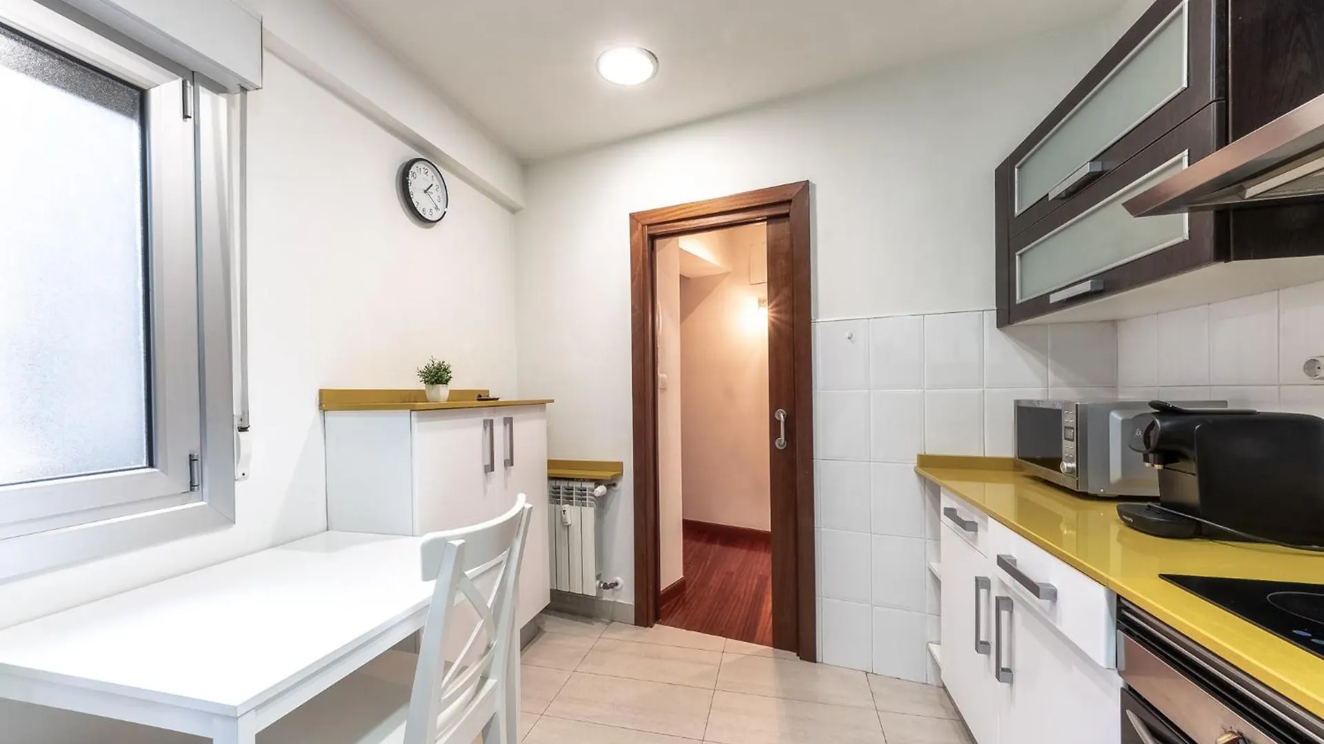 Апартаменты Amplio Y Acogedor Junto A Plaza Zabalburu Бильбао 0*,  Испания